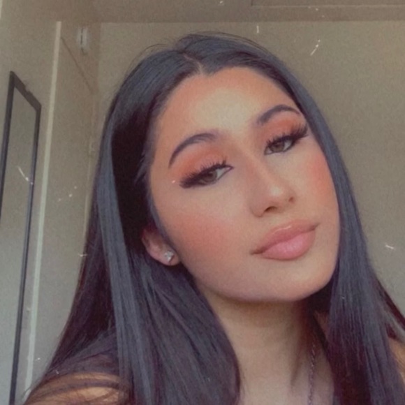 Meet your Posher, Celeste - Picture 1 of 1